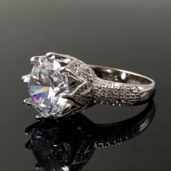 Jewelry - Solid 925 Sterling Silver Crown Ring